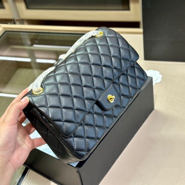new designer bag women's one shoulder bag fashion handbag classic ringer clamshell letter buckle bag fashion leisure travel banquet cro
new designer bag women's one shoulder bag fashion handbag classic ringer clamshell letter buckle bag fashion leisure travel banquet cro
