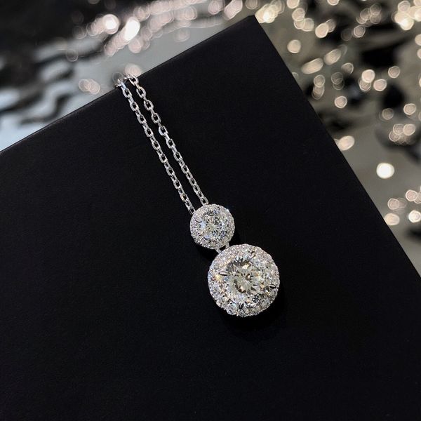 well sale original single high-end quality 925 sterling silver fireworks shaped circular pendant with full diamond necklace for women weddin
well sale original single high-end quality 925 sterling silver fireworks shaped circular pendant with full diamond necklace for women weddin