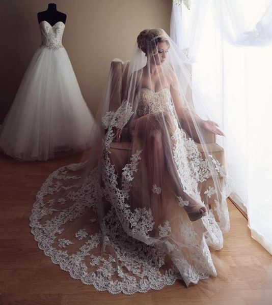 3m rhinestones wedding veils with lace applique edge beaded long cathedral length veils one layer tulle bridal veil9111832, Black
3m rhinestones wedding veils with lace applique edge beaded long cathedral length veils one layer tulle bridal veil9111832, Black