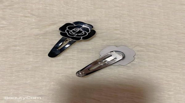 fashion black and white acrylic flower hair clips side clip hairpins popular head accessories in european and american countries7588367, Golden;silver
fashion black and white acrylic flower hair clips side clip hairpins popular head accessories in european and american countries7588367, Golden;silver