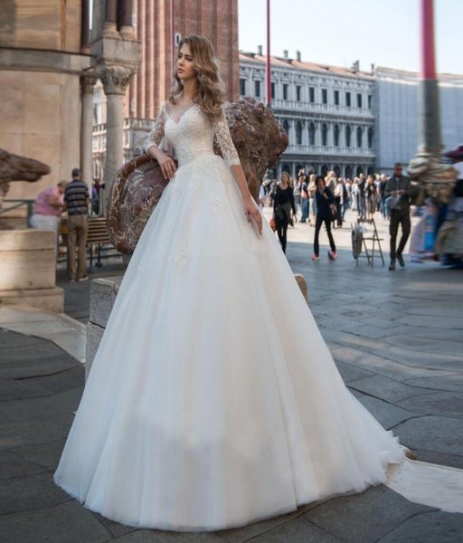 vestido de noiva long sleeve appliques wedding dress low vneck ball gowns sheer back with lace up bridal gown5809419, White
vestido de noiva long sleeve appliques wedding dress low vneck ball gowns sheer back with lace up bridal gown5809419, White