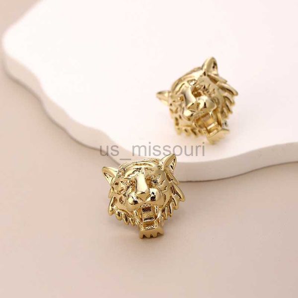 stud new in s925 silver needle puncture earrings personality ear studs vintage fashion trend jewelry for women male j230529, Golden;silver
stud new in s925 silver needle puncture earrings personality ear studs vintage fashion trend jewelry for women male j230529, Golden;silver