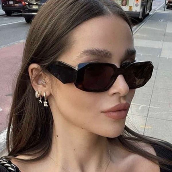 luxury sunglasses brand fashion outdoor summer square woman designer personality irregular vintage sun glasses female travel retro, White;black
luxury sunglasses brand fashion outdoor summer square woman designer personality irregular vintage sun glasses female travel retro, White;black