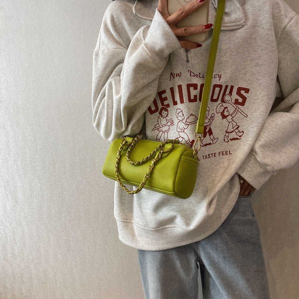 nxy chain crossbody bags for women vintage fashion trend small leather design pillow handbags and purses 230424
nxy chain crossbody bags for women vintage fashion trend small leather design pillow handbags and purses 230424