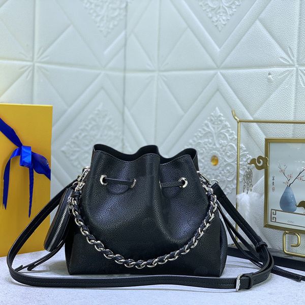 bucket bag designer bag mens and womens portable shoulder bag temperament purse card bag vintage print bucket bag #57068
bucket bag designer bag mens and womens portable shoulder bag temperament purse card bag vintage print bucket bag #57068