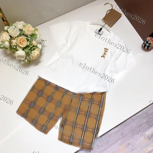 kid clothing sets letter pattern boys girls tracksuit summer short sleeve tees shorts sets luxury designer t-shirts shorts kids sportsuits, White
kid clothing sets letter pattern boys girls tracksuit summer short sleeve tees shorts sets luxury designer t-shirts shorts kids sportsuits, White