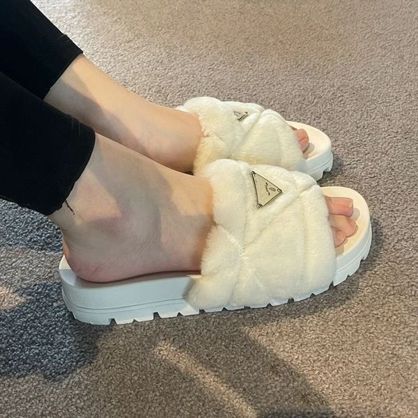 new women's slippers flat shoes luxury wool slippers wool slippers warm outdoor wear comfortable flat shoes size 35-41 with box, Black
new women's slippers flat shoes luxury wool slippers wool slippers warm outdoor wear comfortable flat shoes size 35-41 with box, Black