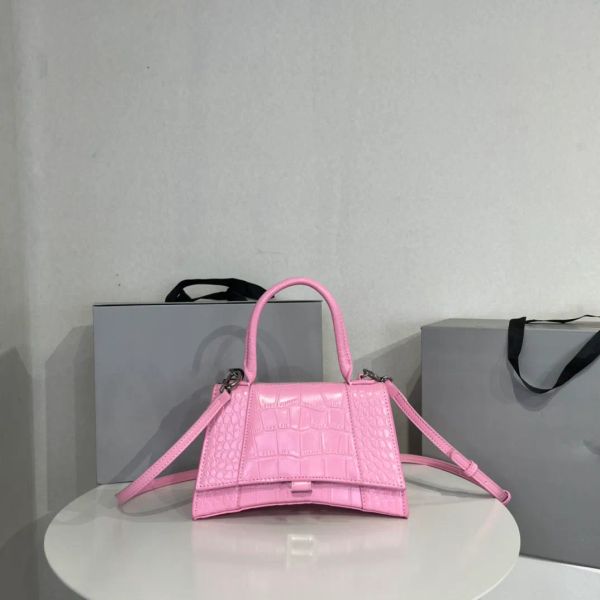 fashion hourglass bags designer one shoulder handbag tote bag women's portable handheld wallet high-end brand leather crocodile pattern
fashion hourglass bags designer one shoulder handbag tote bag women's portable handheld wallet high-end brand leather crocodile pattern