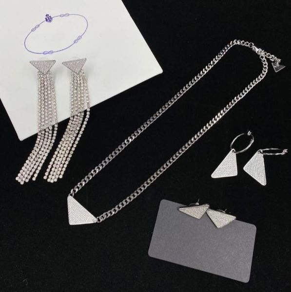 designers women earings necklace fashion womens jewelry diamonds luxurys designers earrings studs long earrings designer p earring2744835, Golden;silver
designers women earings necklace fashion womens jewelry diamonds luxurys designers earrings studs long earrings designer p earring2744835, Golden;silver
