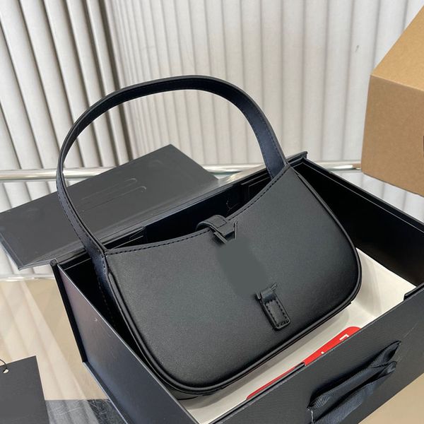 designer bag lady handbag baguette retro hobos clutch bags solid axilary shoulder genuine leather cowhide hardware letter purses wallets wom
designer bag lady handbag baguette retro hobos clutch bags solid axilary shoulder genuine leather cowhide hardware letter purses wallets wom