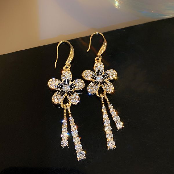 fashion new popular earrings classic style tassels pendant stud earrings luxury beautiful earrings women wedding jewelry earrings gift, Golden;silver
fashion new popular earrings classic style tassels pendant stud earrings luxury beautiful earrings women wedding jewelry earrings gift, Golden;silver