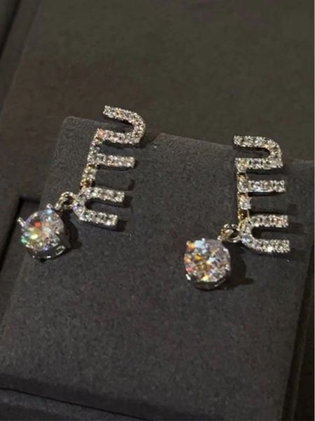 flash diamond miu letter cube ear studs for female minority fashion personality design with two wearing earrings and earrings ins cool and v, Golden;silver
flash diamond miu letter cube ear studs for female minority fashion personality design with two wearing earrings and earrings ins cool and v, Golden;silver