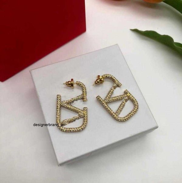 letter v earring stud earing women fashion hoop designer jewelry metal valentinoity earring luxury woman v 4245120977, Golden;silver
letter v earring stud earing women fashion hoop designer jewelry metal valentinoity earring luxury woman v 4245120977, Golden;silver