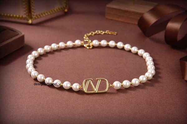 designer letter v pendant s jewelry luxury for lady women pearl metal gold necklace valentinoity advanced accessories chokers 7845, Silver
designer letter v pendant s jewelry luxury for lady women pearl metal gold necklace valentinoity advanced accessories chokers 7845, Silver