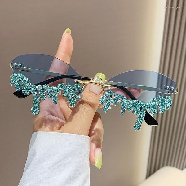 sunglasses sunglasses unique irregular diamond gradient lens designer stylish rimless crystal sun glasses women beach sunnies, White;black
sunglasses sunglasses unique irregular diamond gradient lens designer stylish rimless crystal sun glasses women beach sunnies, White;black