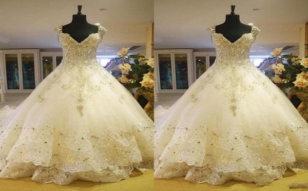 luxury off shoulder long train wedding dresses lace applique church crystal beaded bling bridal wedding gowns7770650, White
luxury off shoulder long train wedding dresses lace applique church crystal beaded bling bridal wedding gowns7770650, White