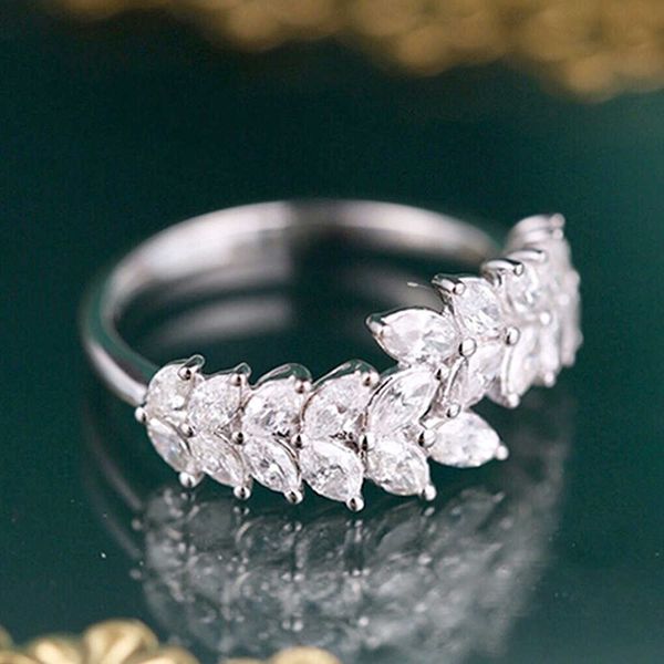 band rings huitan luxury cubic zirconia leaf rings for female gold color/silver color bling fashion women finger accessories party jewelry a
band rings huitan luxury cubic zirconia leaf rings for female gold color/silver color bling fashion women finger accessories party jewelry a