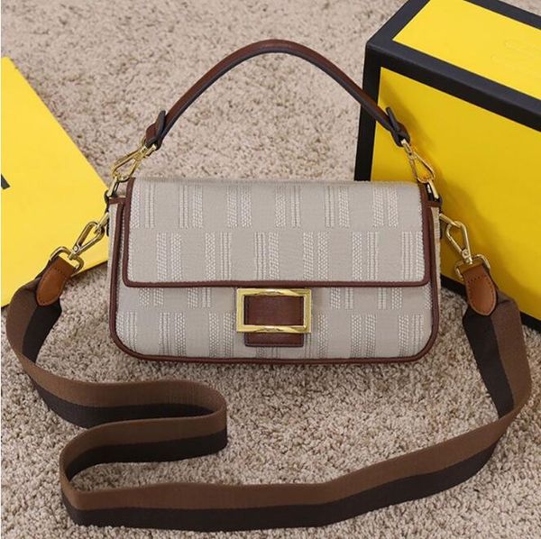 designer embroidery baguette bag handbags shoulder bag flap bags canvas leather women purse tote bags classic letter metal buckle wide strap
designer embroidery baguette bag handbags shoulder bag flap bags canvas leather women purse tote bags classic letter metal buckle wide strap