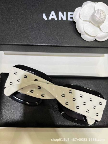 fashion frames 2023 new xiaoxiang 5483 for women's advanced sunscreen face slimming glasses large frame gradient sunglasses, White;black
fashion frames 2023 new xiaoxiang 5483 for women's advanced sunscreen face slimming glasses large frame gradient sunglasses, White;black