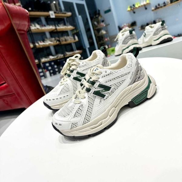 2023 ins tide 1906 transparent mesh summer single shoe mesh face female dad shoes n running shoes sports shoes mesh thick sole
2023 ins tide 1906 transparent mesh summer single shoe mesh face female dad shoes n running shoes sports shoes mesh thick sole