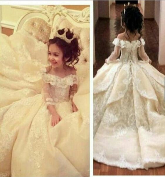 vintage lace ball gowns girl pageant dresses 2017 off shoulder 34 long sleeves kids flower girl dress ruffle sweep train1059330, White;red
vintage lace ball gowns girl pageant dresses 2017 off shoulder 34 long sleeves kids flower girl dress ruffle sweep train1059330, White;red