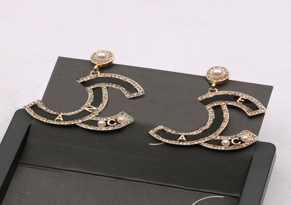 fashion charm whole luxury letter earrings stud women crystal rhinestone pearl earring designer jewelry party gift9409691, Golden
fashion charm whole luxury letter earrings stud women crystal rhinestone pearl earring designer jewelry party gift9409691, Golden