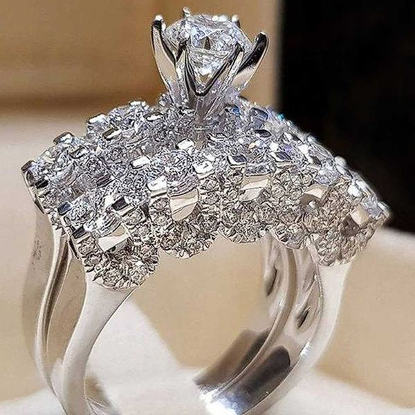 band rings huitan fashion geometric shaped bridal sets rings for women luxury silver color cubic zirconia rings lady's jewelry aa230529
band rings huitan fashion geometric shaped bridal sets rings for women luxury silver color cubic zirconia rings lady's jewelry aa230529