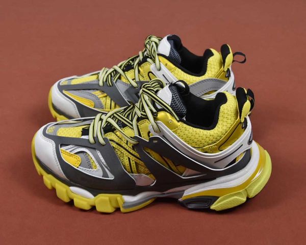 luxury men's shoes nylon print platform shoes sports shoes men's and women's casual shoes track 3 3.0 three-layer white black
luxury men's shoes nylon print platform shoes sports shoes men's and women's casual shoes track 3 3.0 three-layer white black