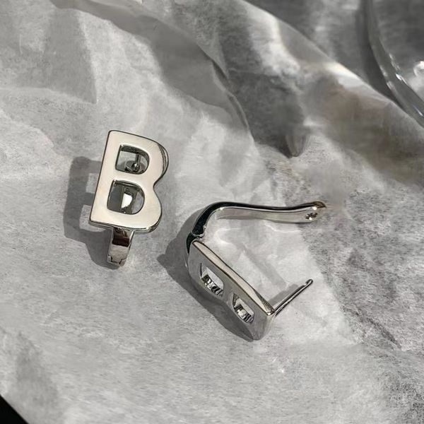 titanium steel earrings, women's earrings, exquisite, simple and fashionable, women's earrings, jewelry gifts, senior designers, h, Silver
titanium steel earrings, women's earrings, exquisite, simple and fashionable, women's earrings, jewelry gifts, senior designers, h, Silver