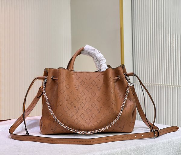 designer womens tote bag luxury bella handbags flight mode shoulder bags quality leather perforated flowers letters crossbody ladies fashion
designer womens tote bag luxury bella handbags flight mode shoulder bags quality leather perforated flowers letters crossbody ladies fashion