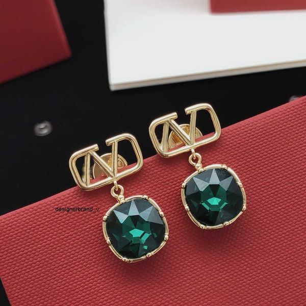 2023 new earrings designer women stud luxury valentinoity gold heart shape gold double v letter jewelry classic ah2b, Golden;silver
2023 new earrings designer women stud luxury valentinoity gold heart shape gold double v letter jewelry classic ah2b, Golden;silver