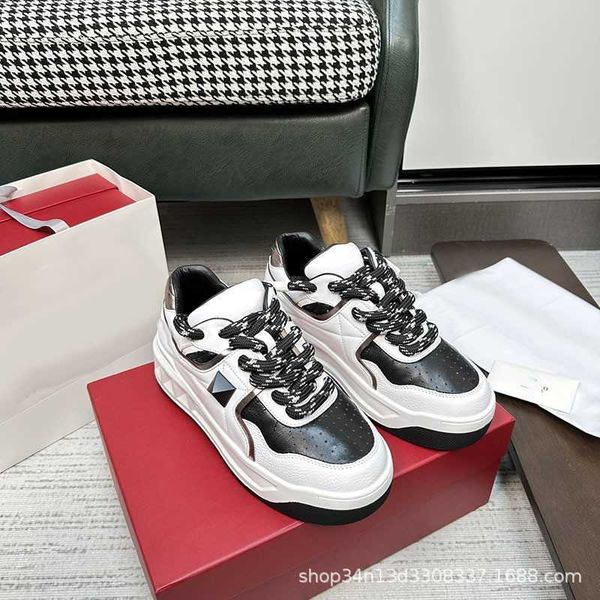 version 2023 new pink little white shoes star same genuine leather willow nail dad shoes men's and women's couple sports shoes
version 2023 new pink little white shoes star same genuine leather willow nail dad shoes men's and women's couple sports shoes