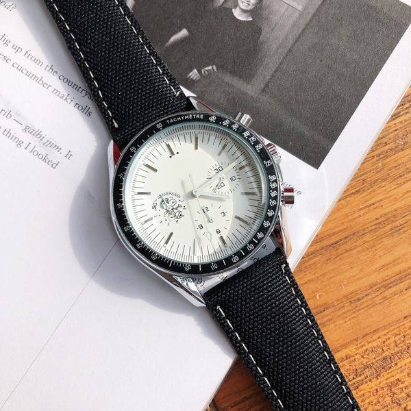 high-quality men's watch military sports style men's ultra-thin watch shi ying men's fashion brand dial men's clock relo, Slivery;brown
high-quality men's watch military sports style men's ultra-thin watch shi ying men's fashion brand dial men's clock relo, Slivery;brown