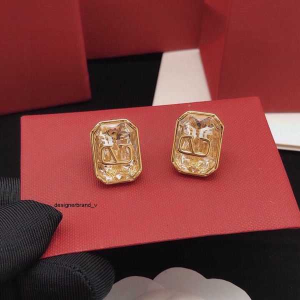 letter v luxury earring designer stud earing valentinoity gold earring women hoop jewelry 2123, Golden;silver
letter v luxury earring designer stud earing valentinoity gold earring women hoop jewelry 2123, Golden;silver