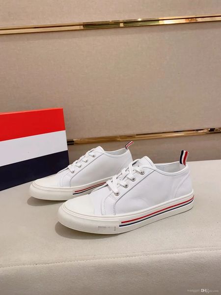 luxurious brand thoms shearling tech sneakers shoes men white black nylon leather sole runner sports stripes rubber midsole comfort casual w
luxurious brand thoms shearling tech sneakers shoes men white black nylon leather sole runner sports stripes rubber midsole comfort casual w