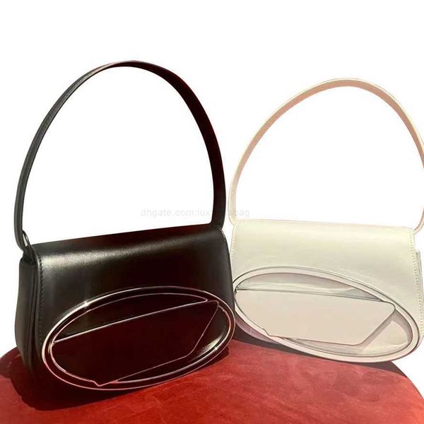 deisels designer bag nappa leather hobo purse women luxury handbags shoulder bags esigners070
deisels designer bag nappa leather hobo purse women luxury handbags shoulder bags esigners070