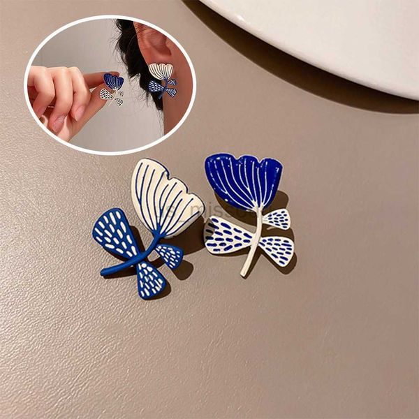 stud 1pair french blue acrylic flower plant ear clip funny asymmetrical smooth line textured stud earrings for women accessories gift j23052, Golden;silver
stud 1pair french blue acrylic flower plant ear clip funny asymmetrical smooth line textured stud earrings for women accessories gift j23052, Golden;silver