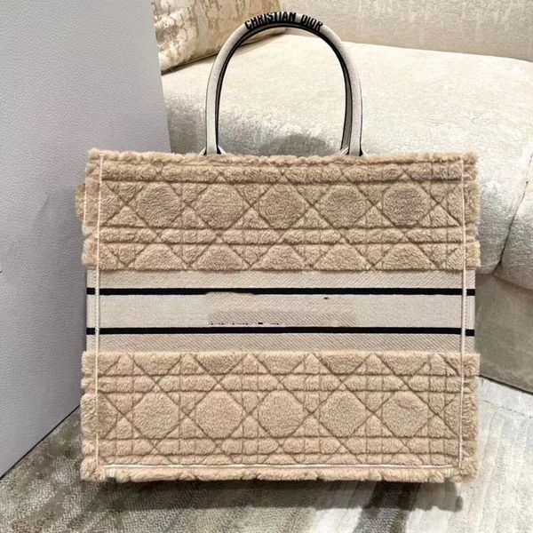 2023 fashion light luxury cross-body bag designer woven handbag for women