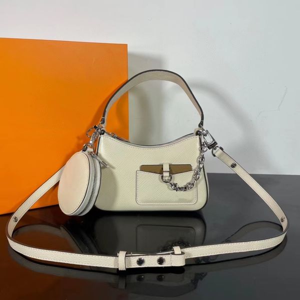 2023 new designer bag women's tote crossbody bag luxury 1v brand beige cow leather silver metal chain makeup mirror paired with a round
2023 new designer bag women's tote crossbody bag luxury 1v brand beige cow leather silver metal chain makeup mirror paired with a round