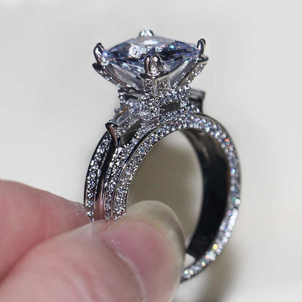 band rings huitan newly-designed women's ring for engagement wedding luxury inlay bling cubic zirconia fashion lady jewelry drop ship a, Silver
band rings huitan newly-designed women's ring for engagement wedding luxury inlay bling cubic zirconia fashion lady jewelry drop ship a, Silver
