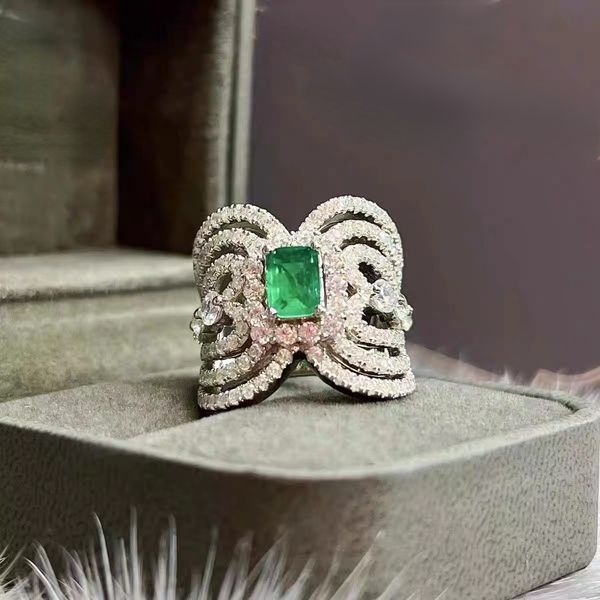 luxury emerald diamond ring 925 sterling silver party wedding band rings for women bridal promise engagement jewelry gift, Slivery;golden
luxury emerald diamond ring 925 sterling silver party wedding band rings for women bridal promise engagement jewelry gift, Slivery;golden