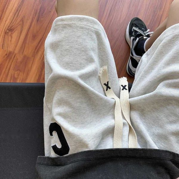 sports shorts, men's new summer casual pants, oversized loose pants, embroidered youth quarter pants
sports shorts, men's new summer casual pants, oversized loose pants, embroidered youth quarter pants