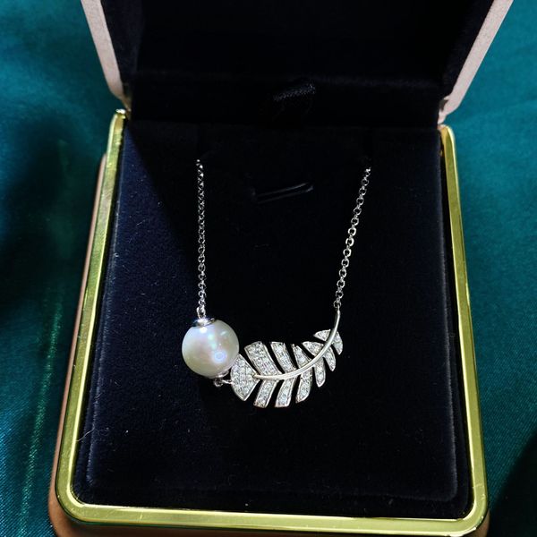 charm feather pearl moissanite pendant 100% real 925 sterling silver wedding pendants necklace for women choker jewelry gift
charm feather pearl moissanite pendant 100% real 925 sterling silver wedding pendants necklace for women choker jewelry gift