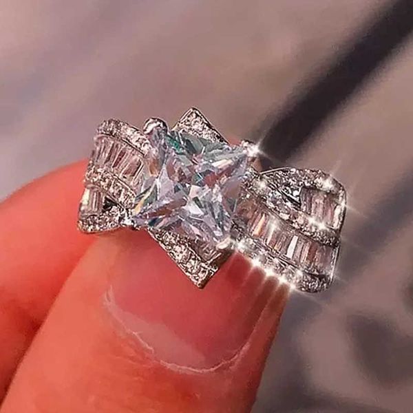 band rings huitan newly designed wedding rings for women full paved geometric aaa cubic zirconia luxury elegant lady's ring fashion jew, Silver
band rings huitan newly designed wedding rings for women full paved geometric aaa cubic zirconia luxury elegant lady's ring fashion jew, Silver