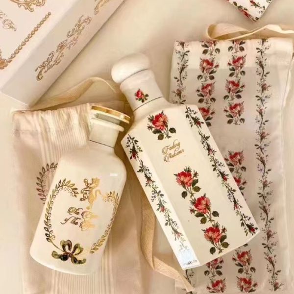 luxury lasting smell eau de parfum men women brand perfume a winter melody 150ml gift fast postage
luxury lasting smell eau de parfum men women brand perfume a winter melody 150ml gift fast postage