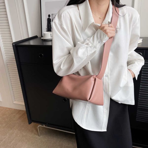 nxy leather crossbody bags for women fashion trend small design pillow shoulder handbags and purses 230424
nxy leather crossbody bags for women fashion trend small design pillow shoulder handbags and purses 230424