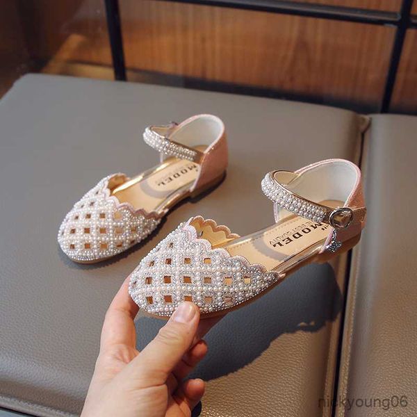 sandals sandals toddler girl shoes hollow chic children mary janes for party wedding shows flat non-slip kids shoes 2023 r230529, Black;red
sandals sandals toddler girl shoes hollow chic children mary janes for party wedding shows flat non-slip kids shoes 2023 r230529, Black;red