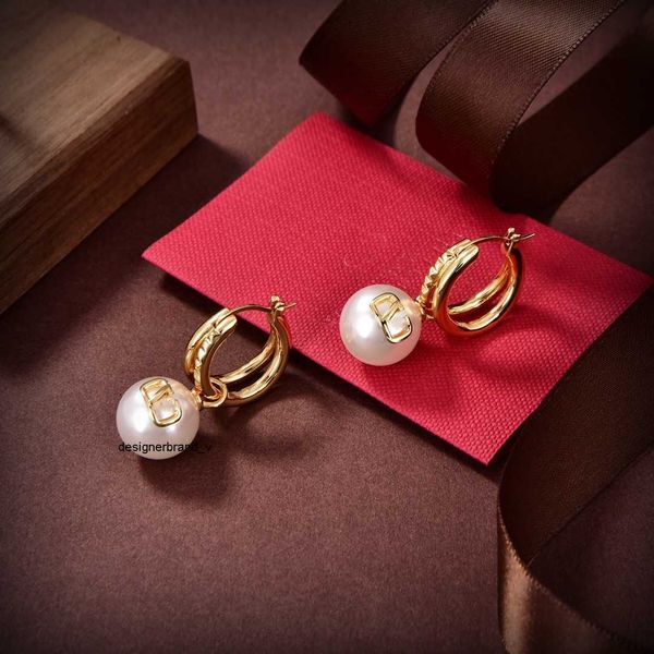 2023 earrings designer for women stud luxury valentinoity pearl crystal gold double v letter jewelry classic mh1b, Golden;silver
2023 earrings designer for women stud luxury valentinoity pearl crystal gold double v letter jewelry classic mh1b, Golden;silver