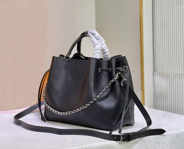 designer women tote bag luxury bella handbags flight mode shoulder bags quality leather perforated flowers letters crossbody ladies fashion
designer women tote bag luxury bella handbags flight mode shoulder bags quality leather perforated flowers letters crossbody ladies fashion