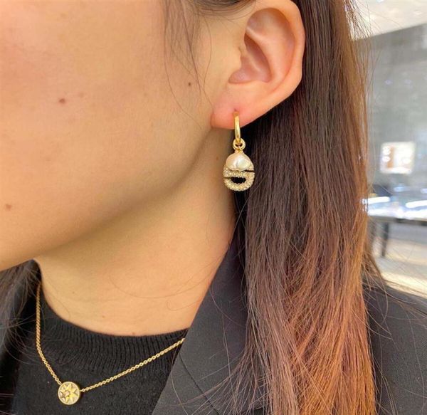 2022 charm dangle drop earring with diamond and pearl beads for women wedding jewelry gift have box stamp ps7090331a7296176, Golden
2022 charm dangle drop earring with diamond and pearl beads for women wedding jewelry gift have box stamp ps7090331a7296176, Golden